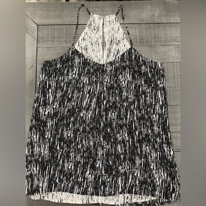 Women’s Express Reversible Blouse; Size Small; Black and White